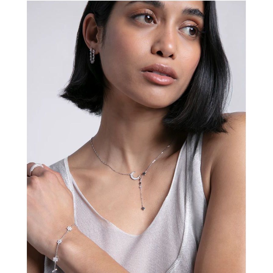 Woman wearing VICEROY JEWELS Mod. 13205C000-30 necklace in silver with quartz analog movement, multifunction features, styled elegantly.