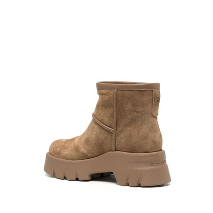 Gianvito Rossi Boots Camel
