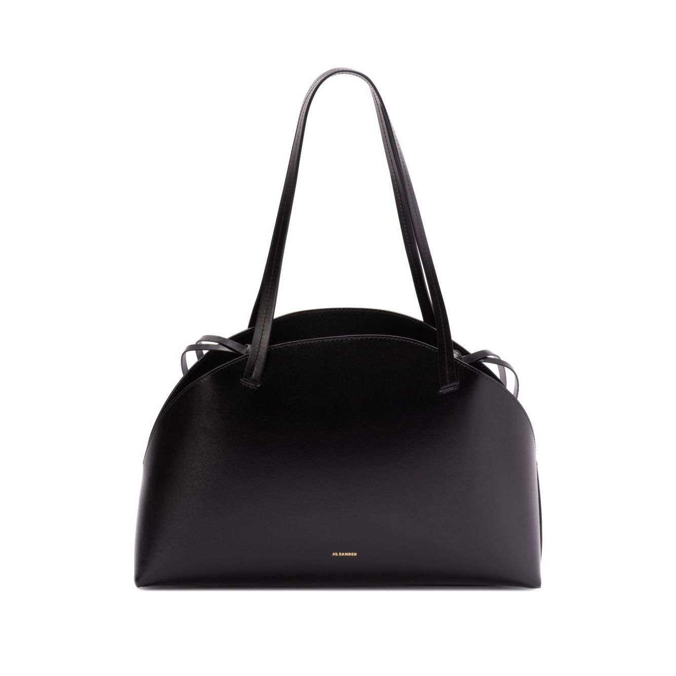 Front view with bag zipped and handles upright.