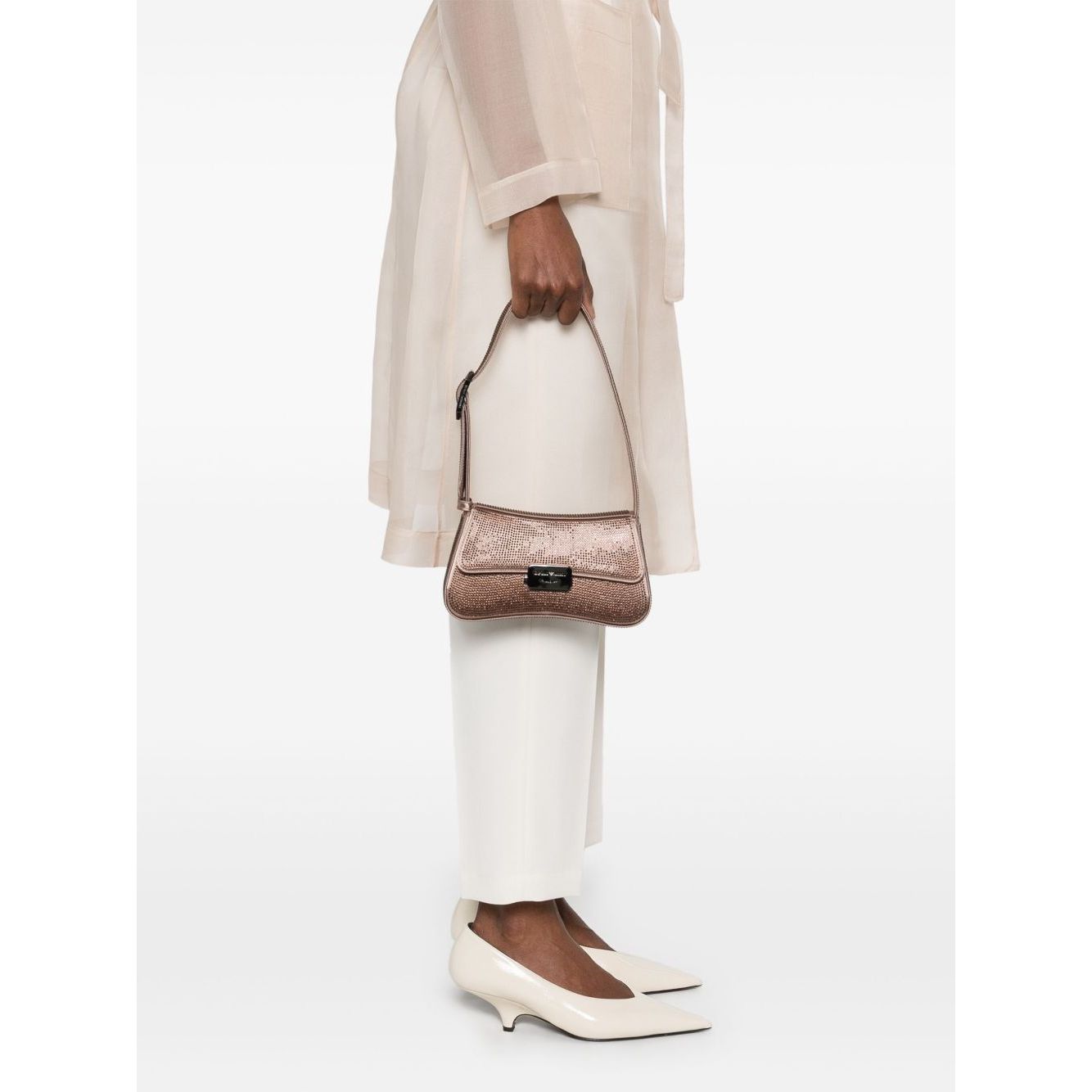 Front view with bag zipped and handles upright.