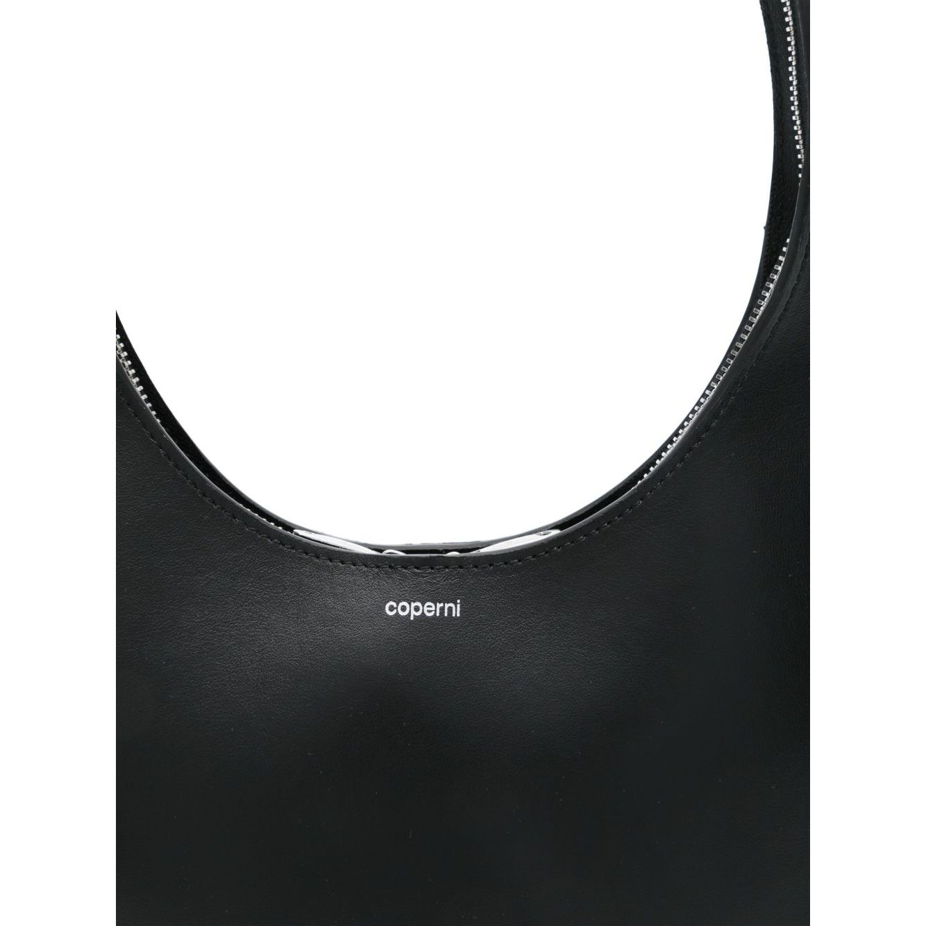 Front view with bag zipped and handles upright.
