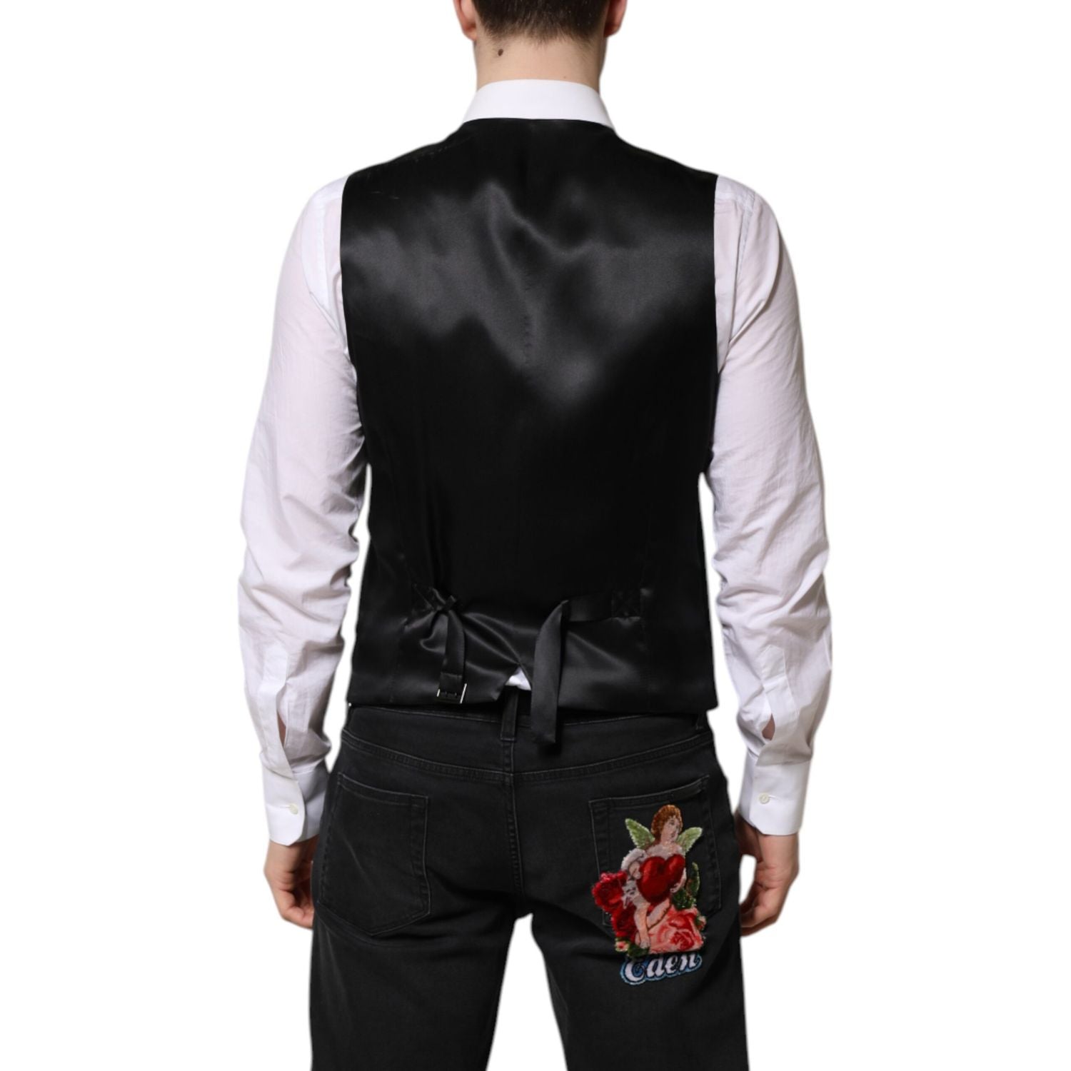 Front view with bag zipped and handles upright.