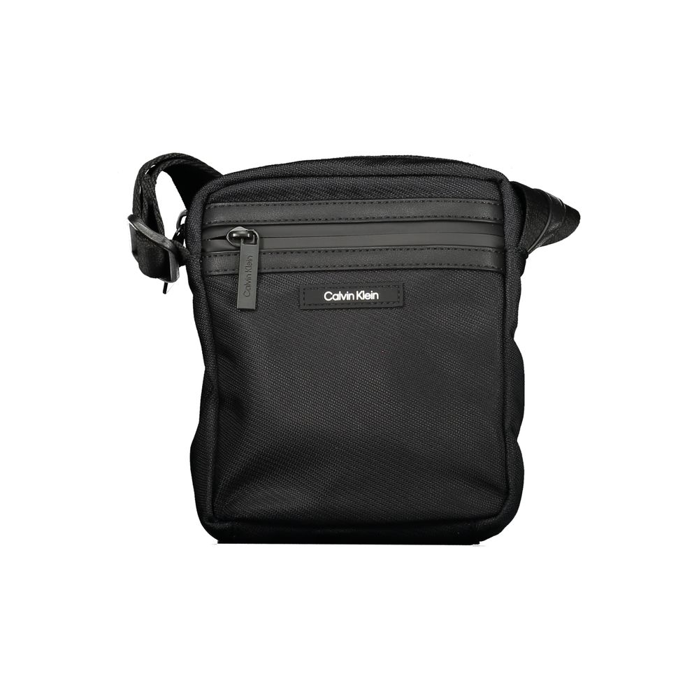 Front view with bag zipped and handles upright.