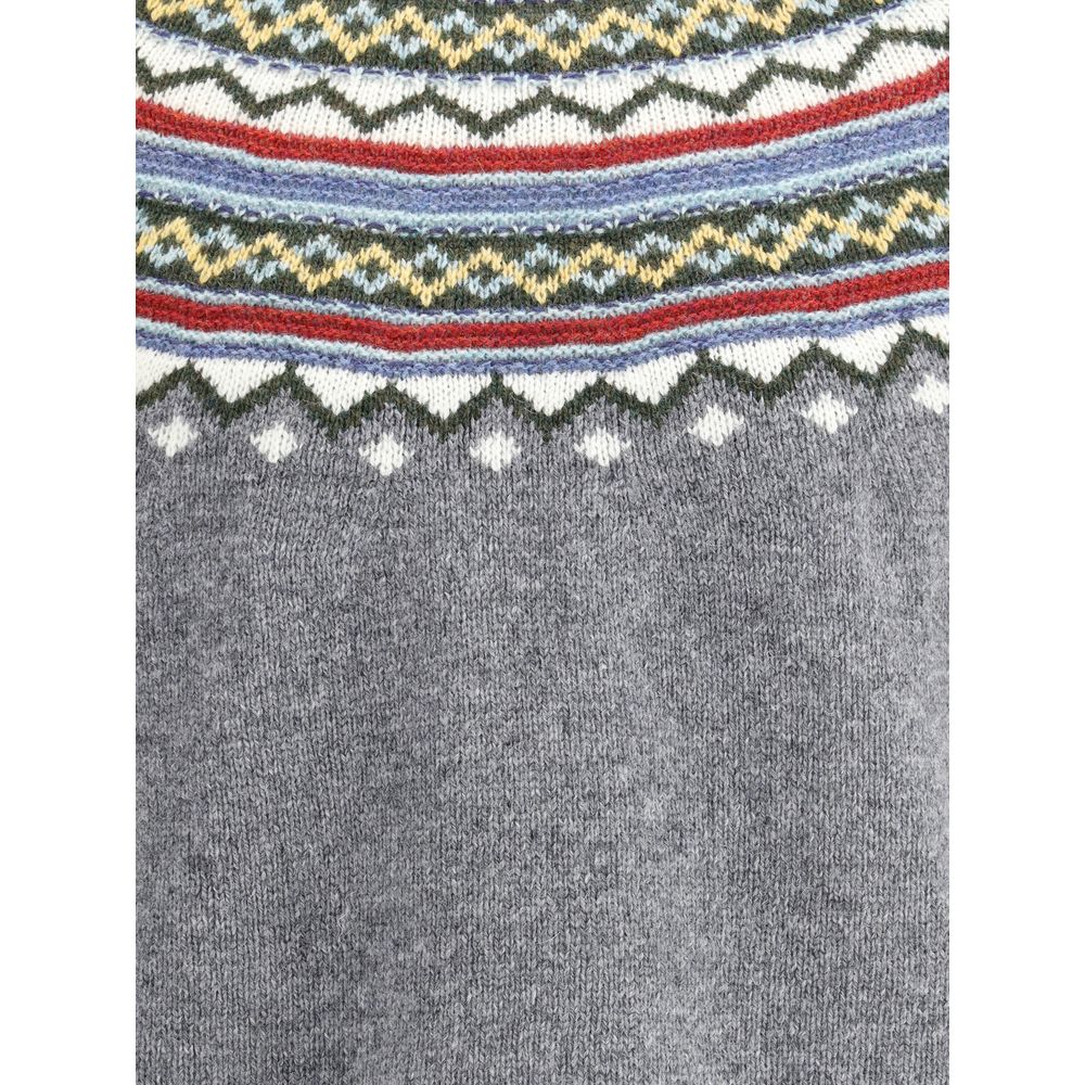 Close-up of the Nordic-style weave on a Dsquared² Gray Fleece Wool Sweatshirt, featuring detailed patterns and textures.