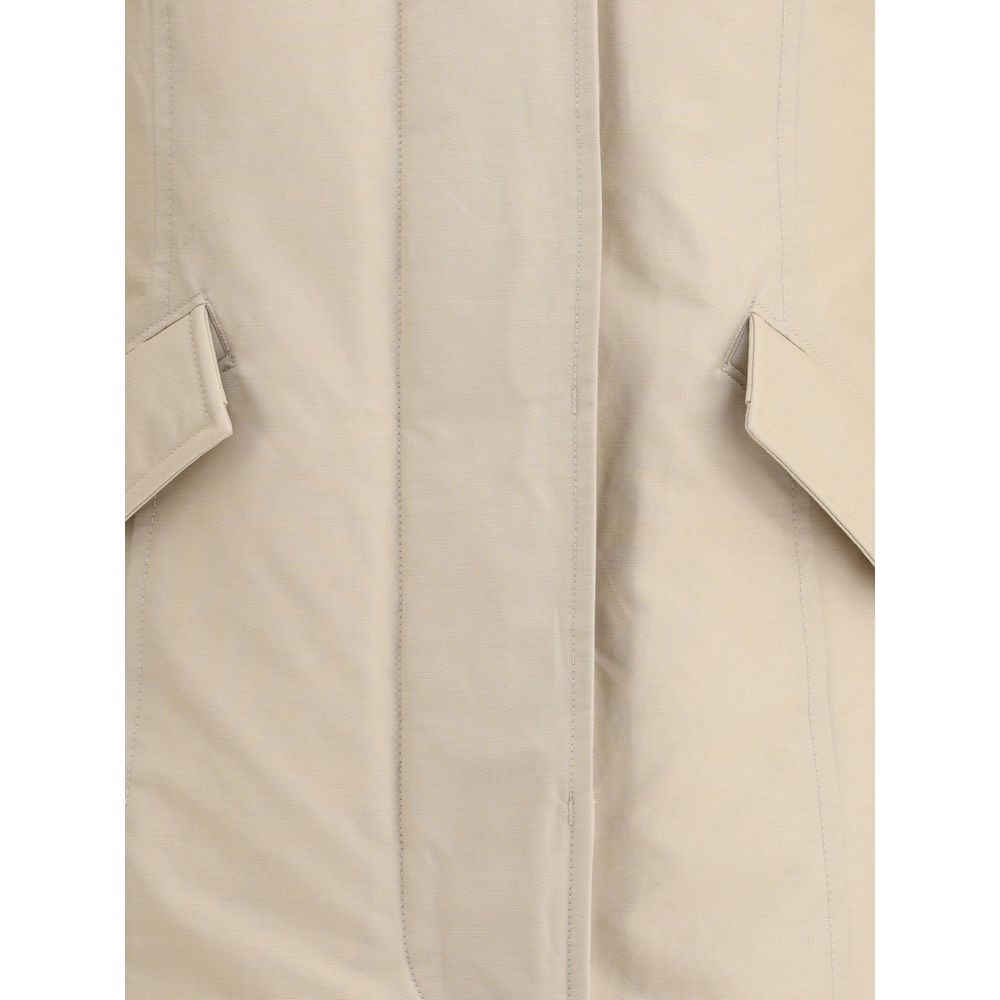 Front view with bag zipped and handles upright.