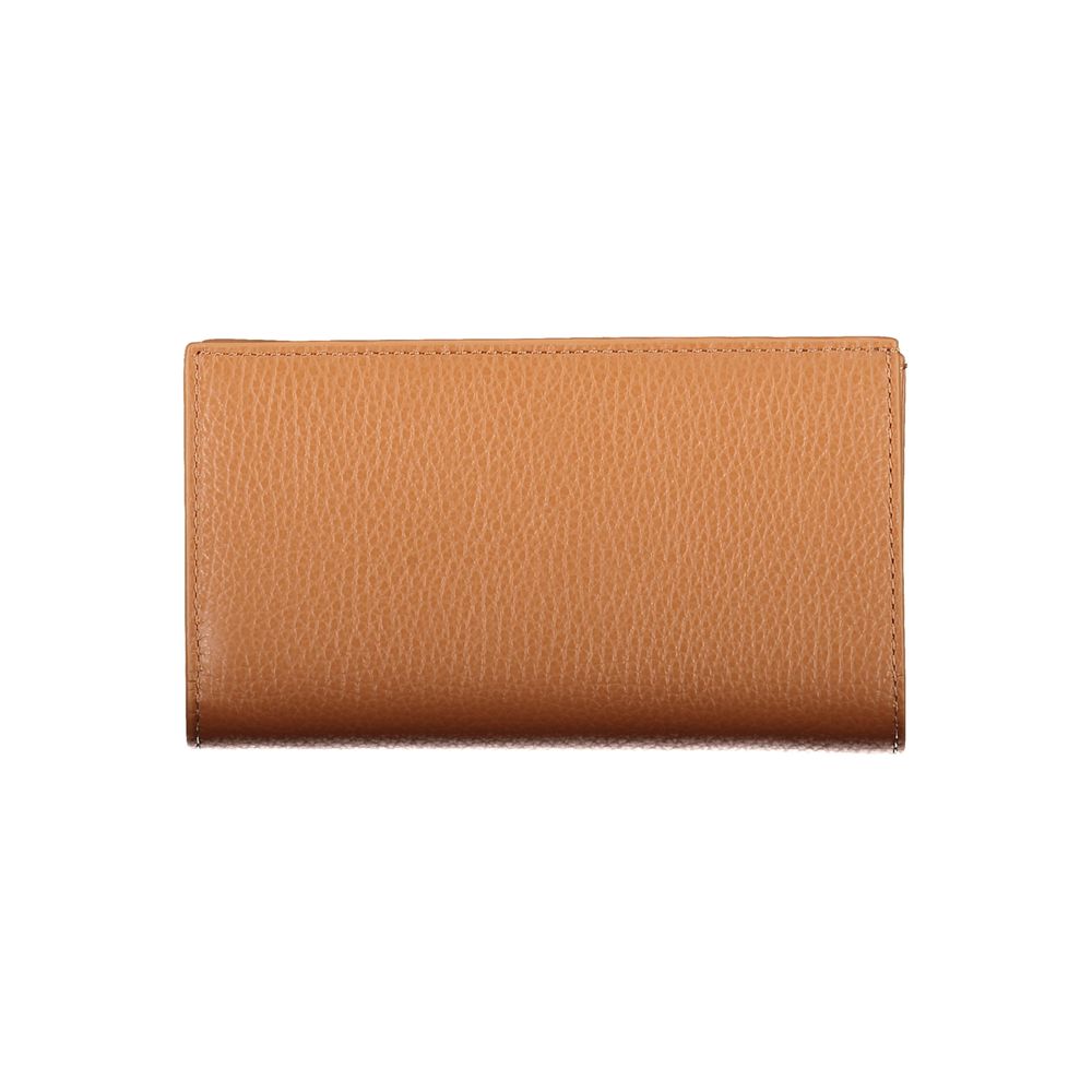 Coccinelle Brown Leather Women Wallet, elegant Italian design with secure zip and snap closure for organized style.
