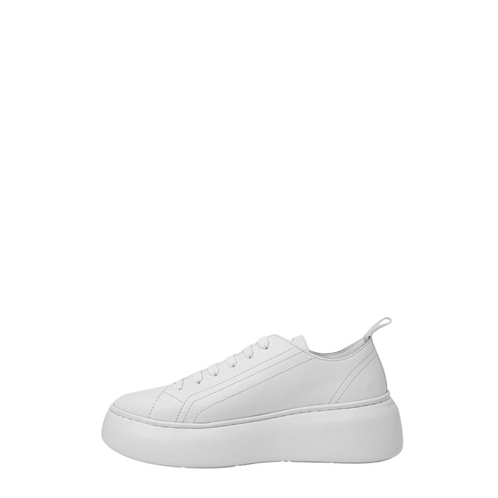 Armani Exchange White Leather Platform Sneakers for women, showcasing a minimalist design with a thick cushioned sole for stylish comfort.