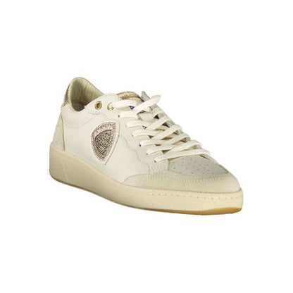 Blauer White Leather Women Sneaker with bronze accents, removable insole, and iconic Blauer logo, designed for modern fashionistas.