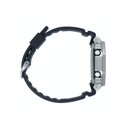 Side view of CASIO MOD. GM-2100-1AER with black wristband and metallic case