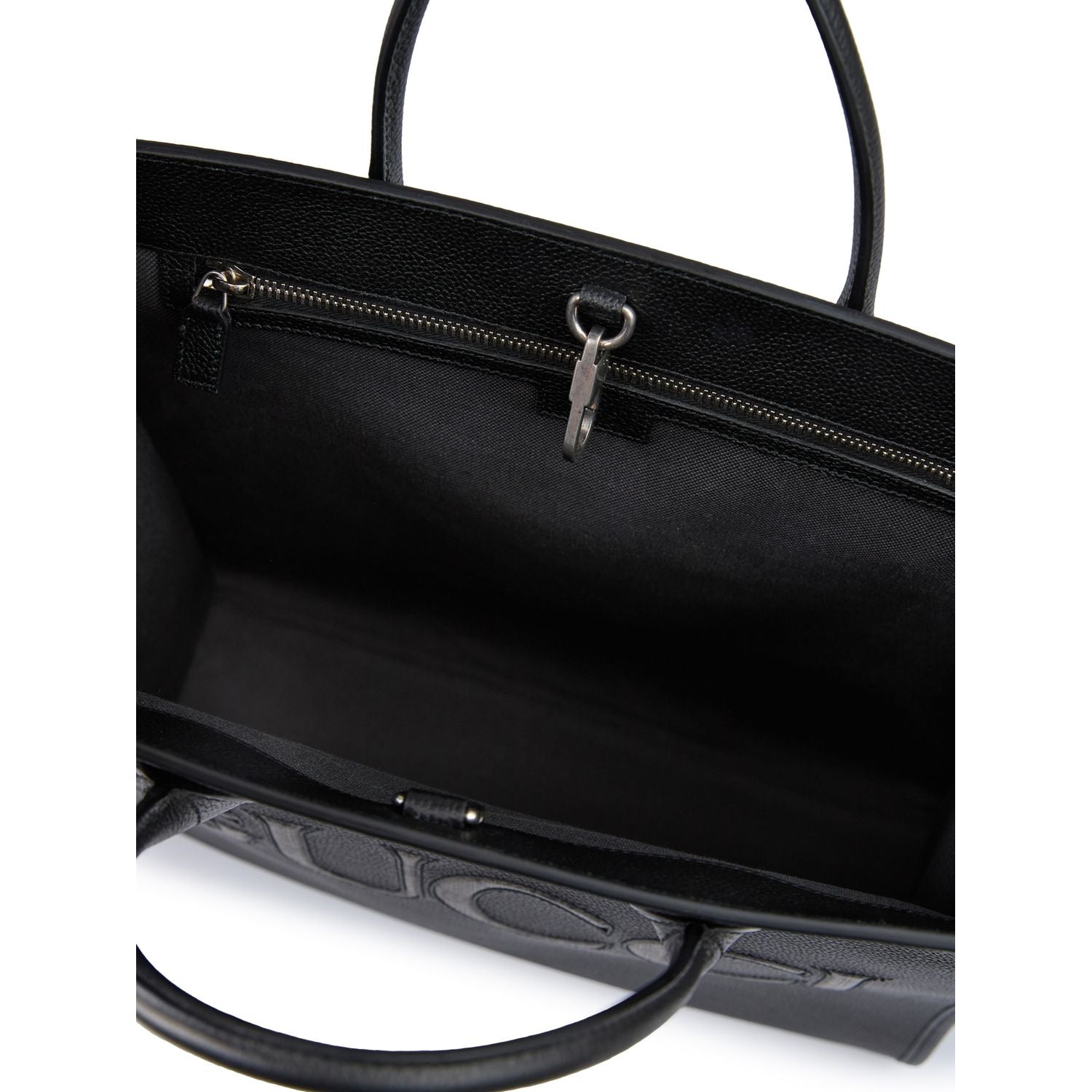 Front view with bag zipped and handles upright.