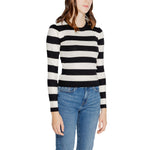 Jacqueline De Yong Black Viscose Sportswear women's knitwear for fall winter, composed of 52% viscose, 28% polyester, 20% nylon.