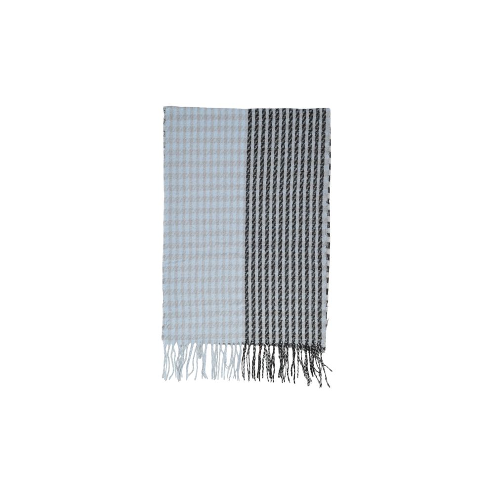 Only Blue Recycled Polyester Scarf with checkered design, made from 100% recycled material, stylish and sustainable fashion accessory.