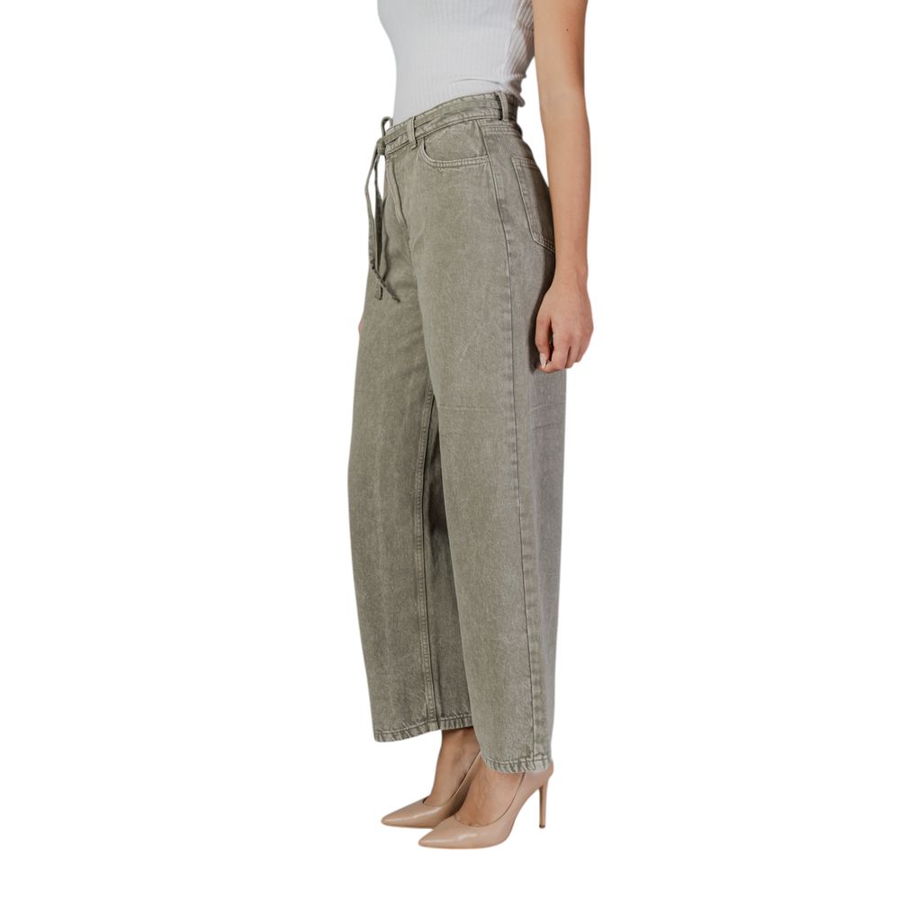 Only Green Cotton Bootcut Jean for women, fall/winter collection, 100% cotton, stylish leg and bootcut design