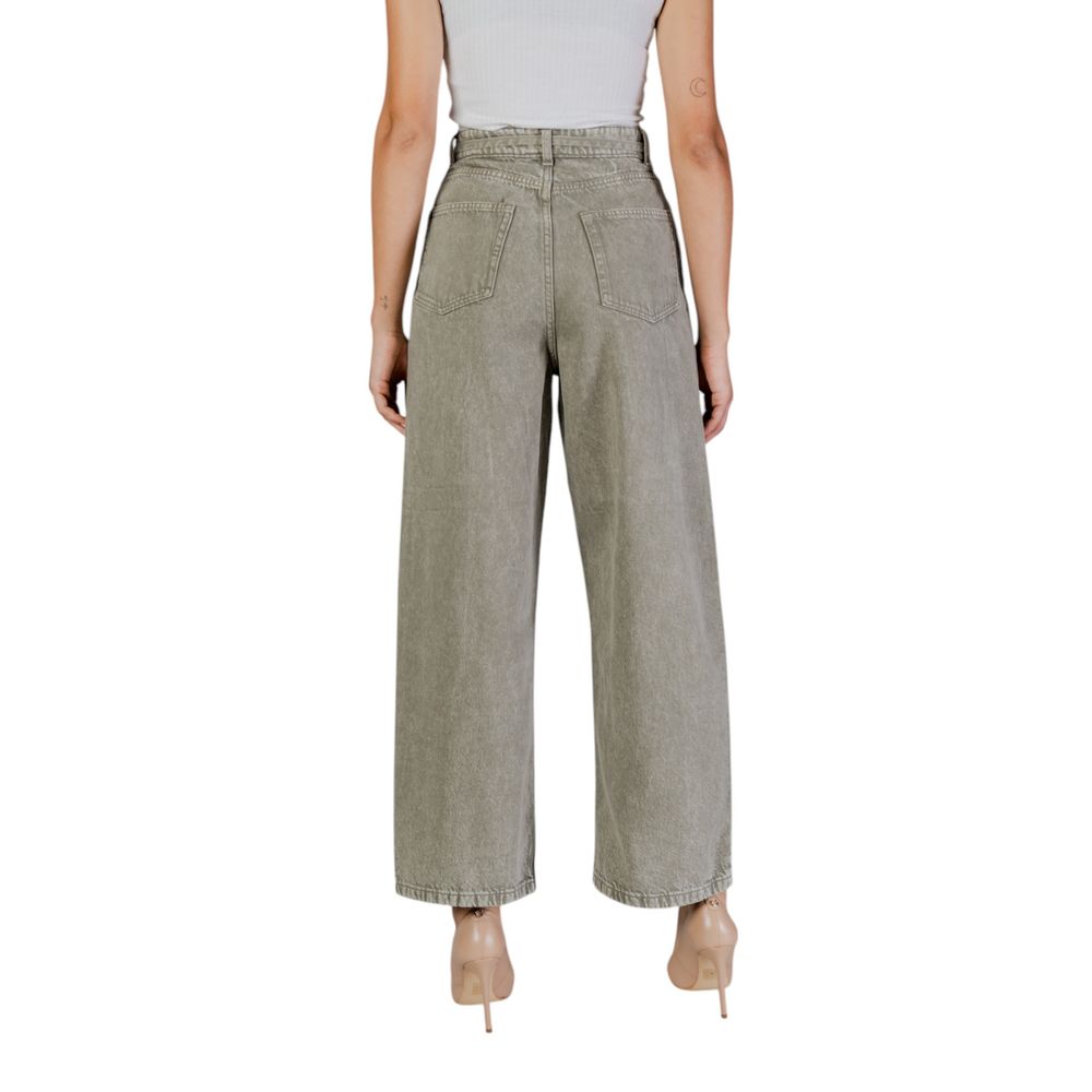 Back view of Only Green Cotton Bootcut Jean, women's fall/winter fashion, 100% cotton.