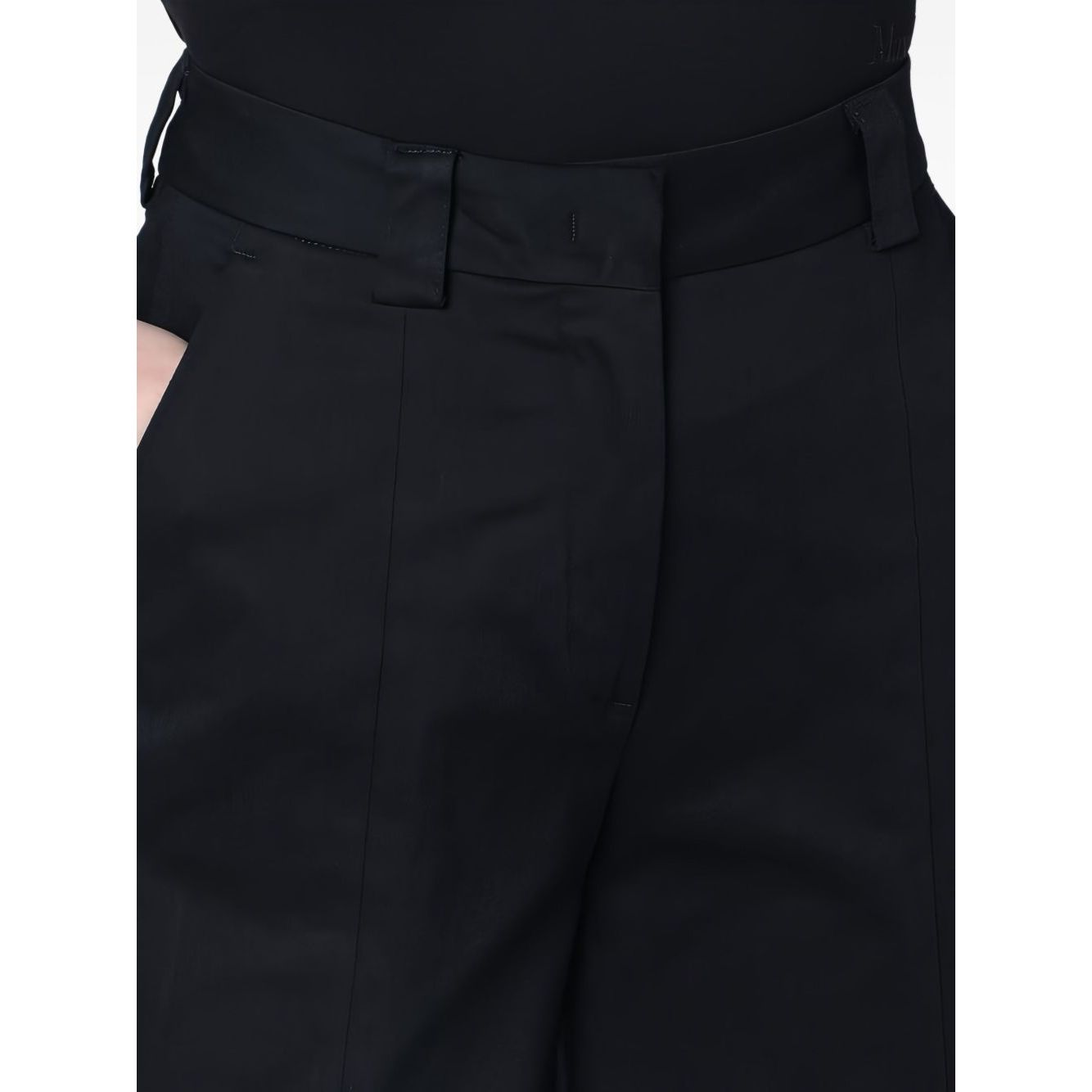 THE LATEST Trousers Black