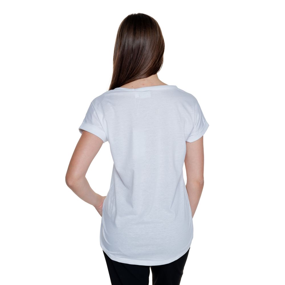 Back view of woman wearing Vila Clothes White Cotton T-Shirt with rolled-up sleeves.