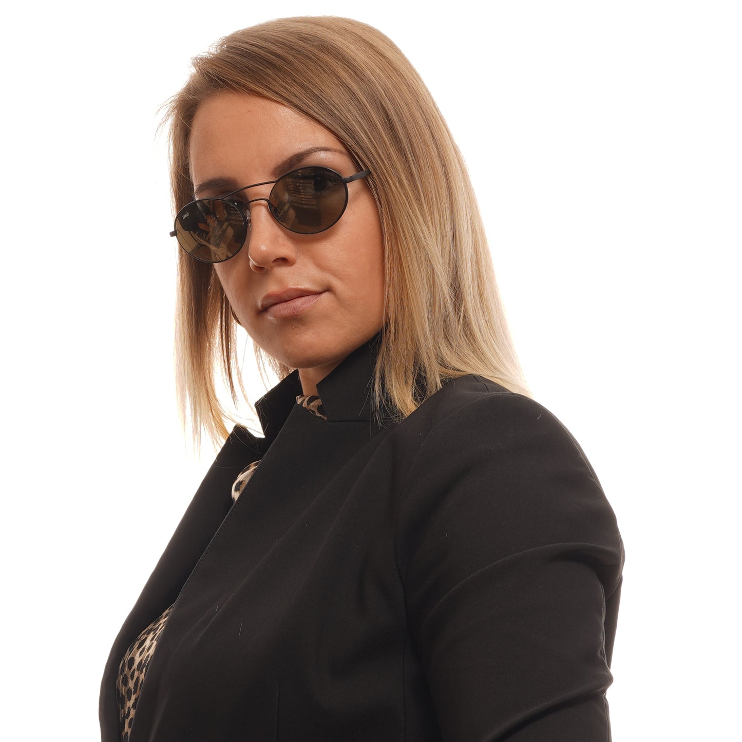 Fashionable unisex sunglasses WEB MOD. WE0270 5302G worn by model